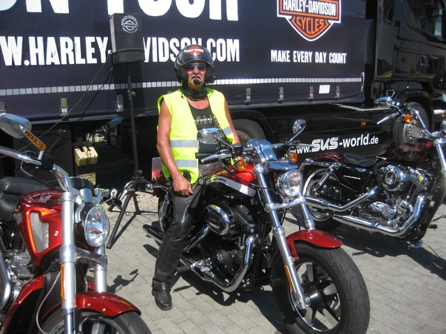 Harley_on_Tour_11.JPG