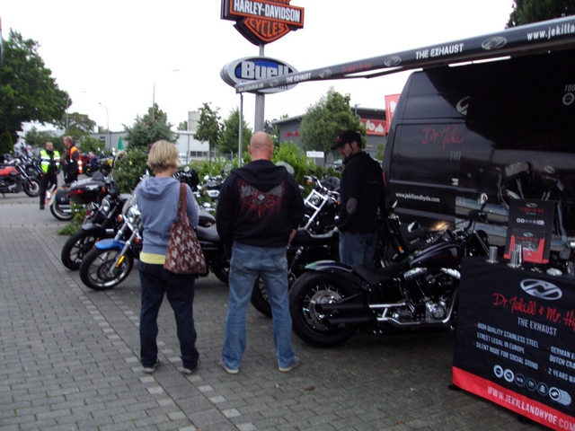 Harley on Tour & Beach'n Barbecue Party  3.jpg -                                