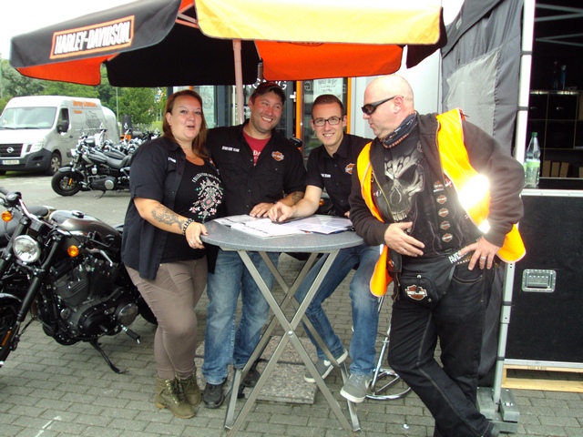 Harley on Tour & Beach'n Barbecue Party  5.jpg -                                